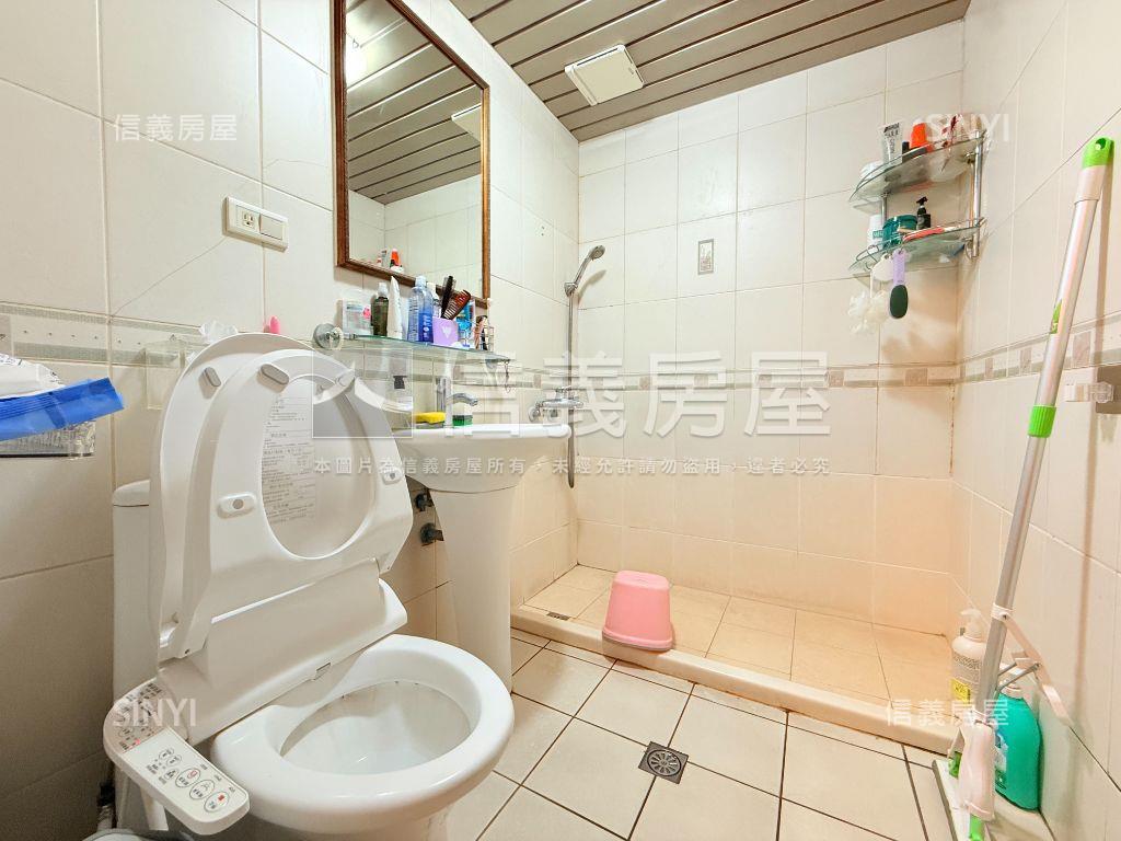 歐洲臻藏。專任三房美邸房屋室內格局與周邊環境