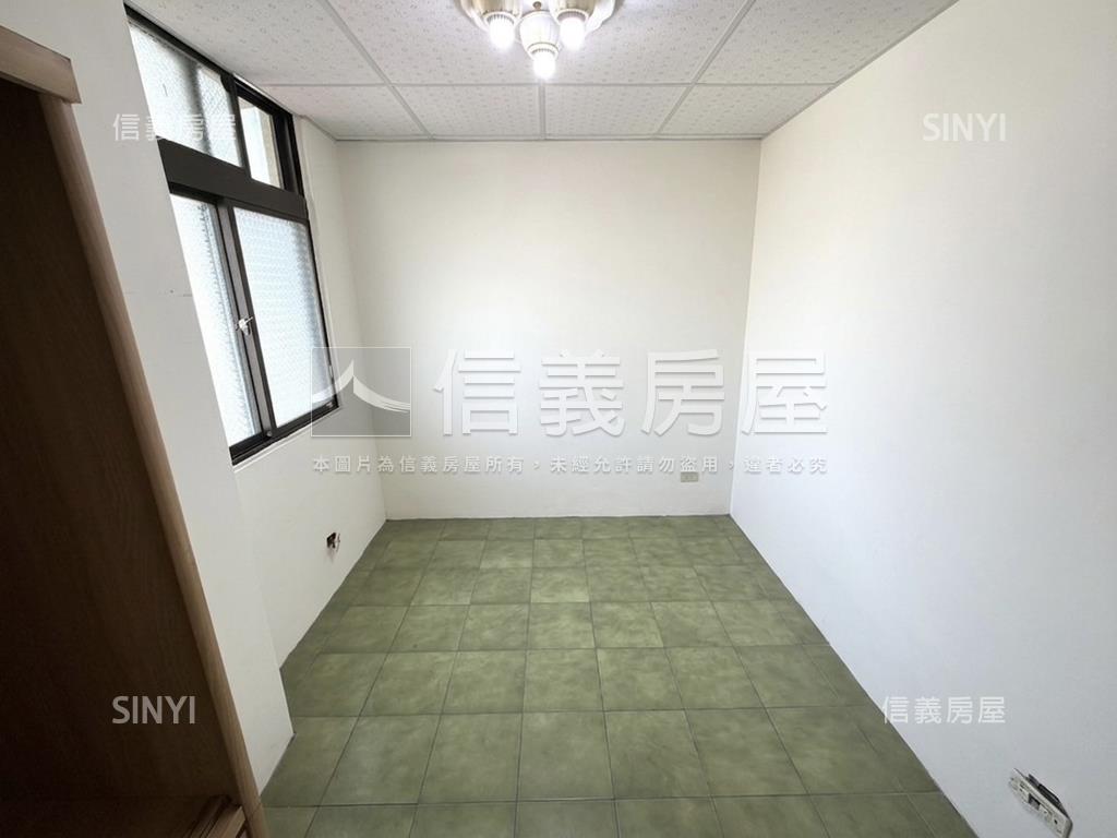 大里低總價三房房屋室內格局與周邊環境