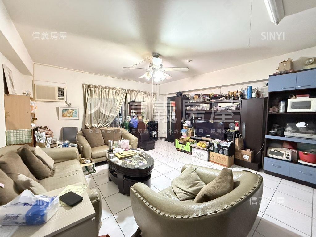 松天下三房機上車位房屋室內格局與周邊環境