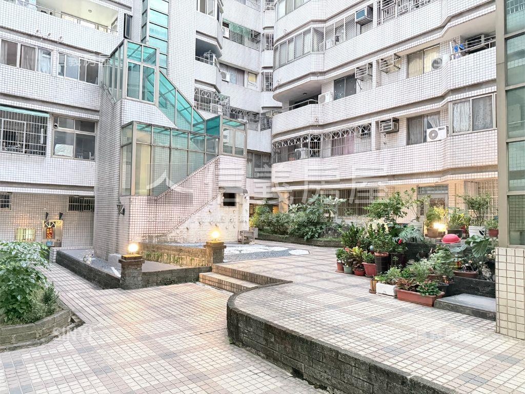 松天下三房機上車位房屋室內格局與周邊環境