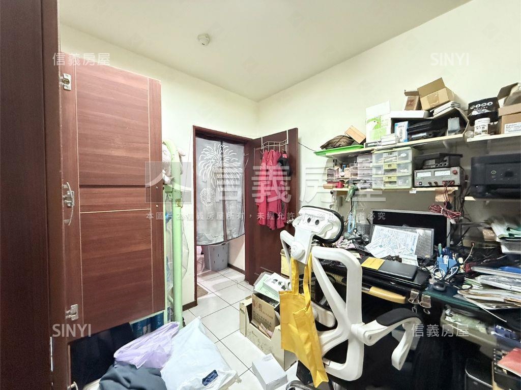 松天下三房機上車位房屋室內格局與周邊環境