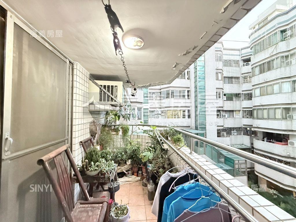 松天下三房機上車位房屋室內格局與周邊環境