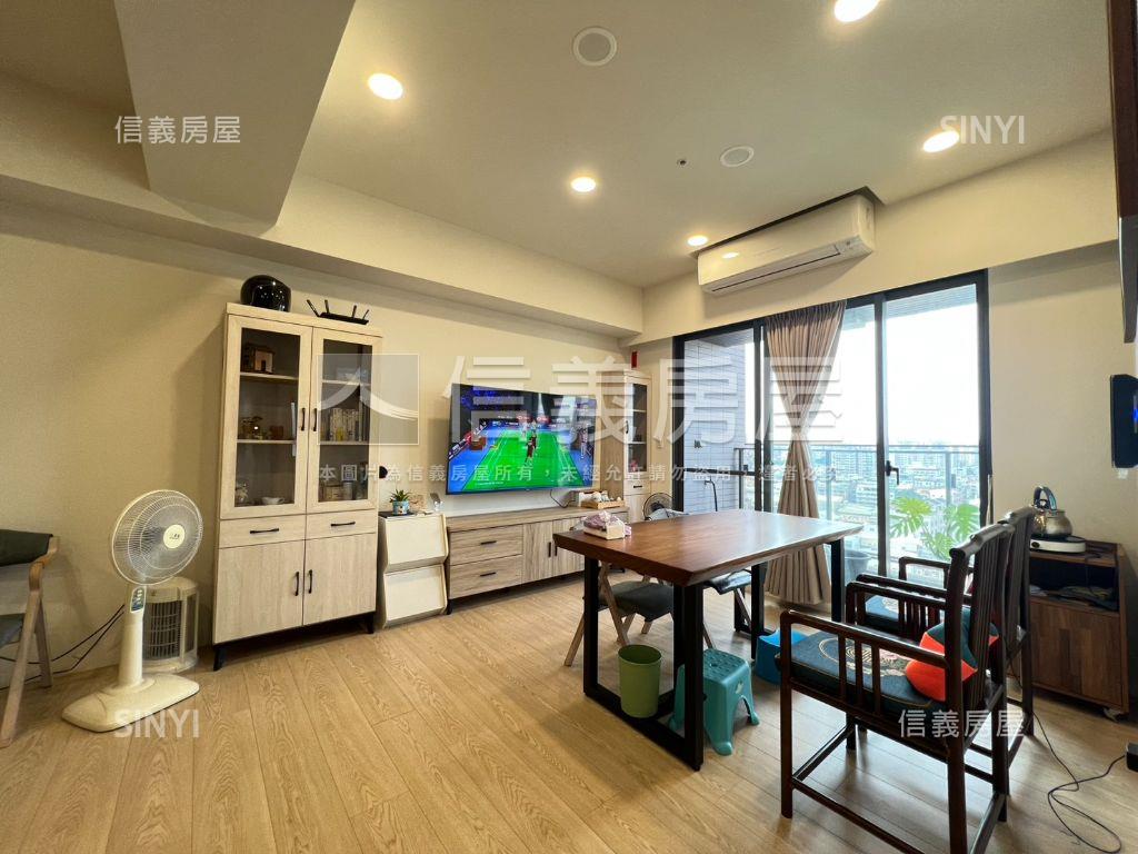 專任新業自由居高樓雙平車房屋室內格局與周邊環境