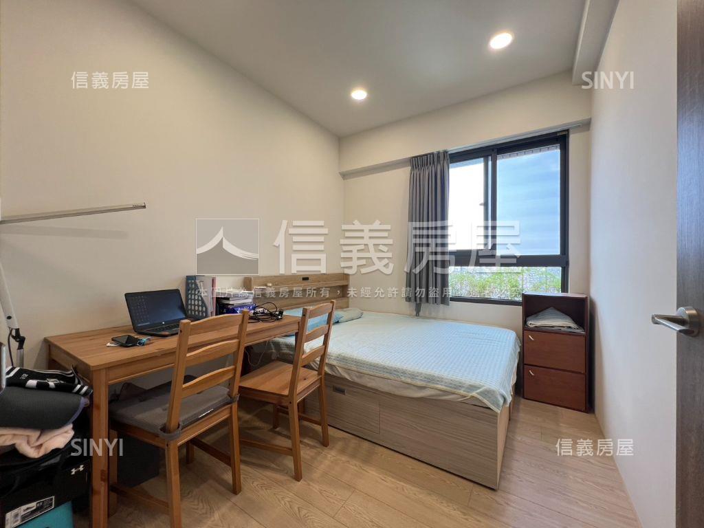 專任新業自由居高樓雙平車房屋室內格局與周邊環境