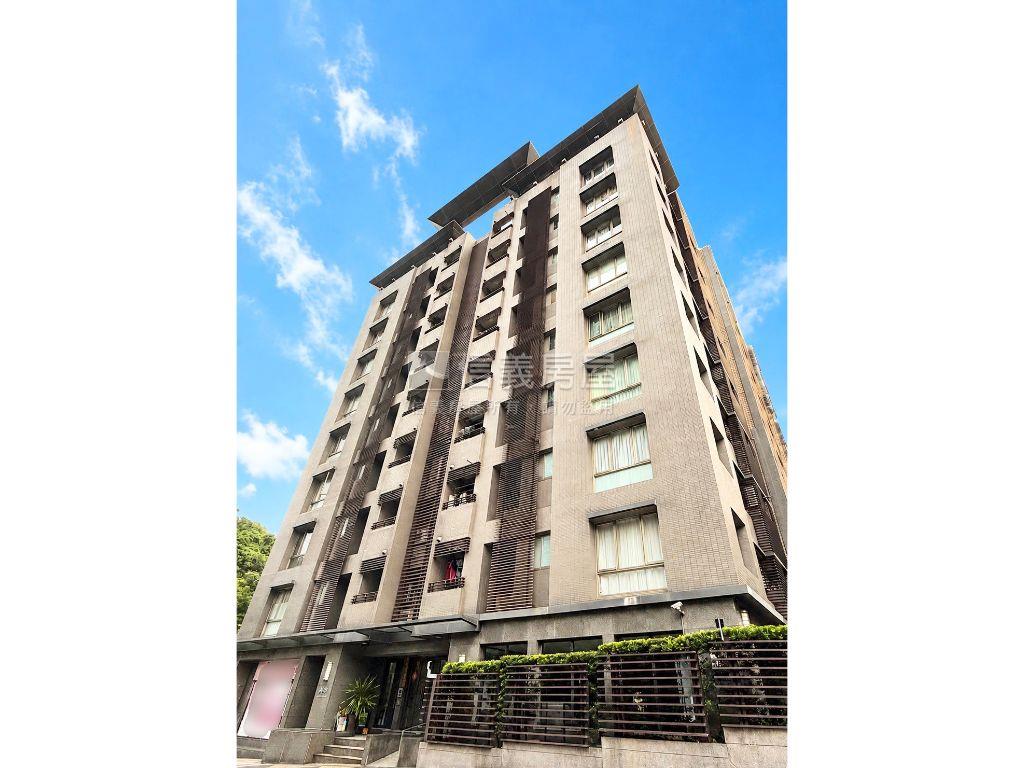 燙金店辦雙用雙效。湖砌房屋室內格局與周邊環境