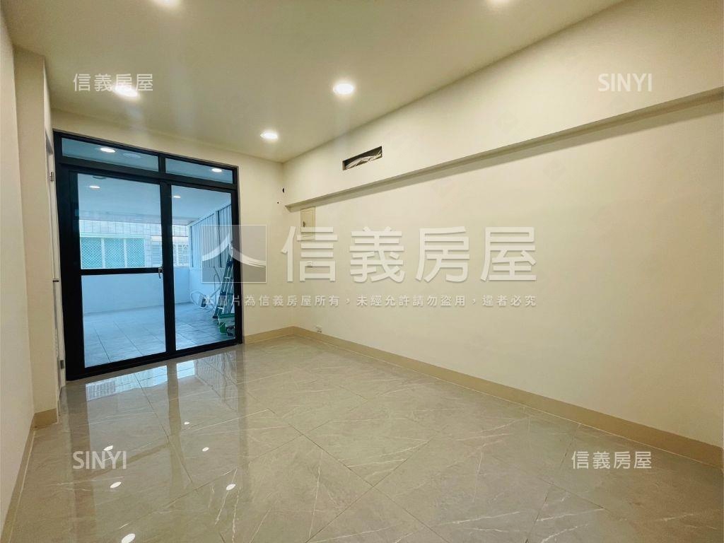 近鳳翔７７期質感美透房屋室內格局與周邊環境