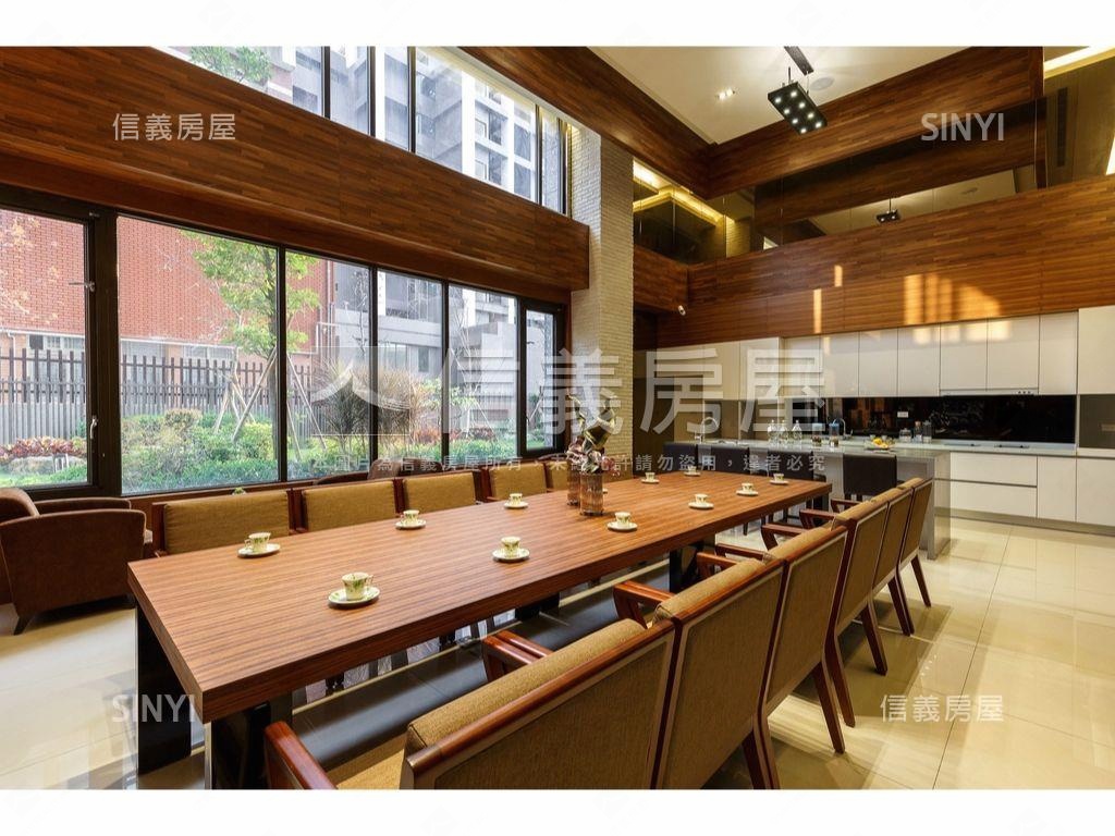 涵悅，電梯２房坡平車位房屋室內格局與周邊環境