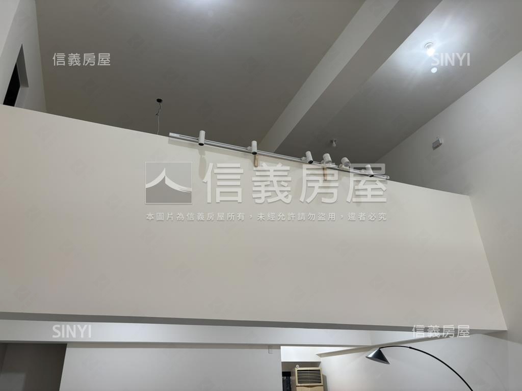 【盛河八方】挑高金店面房屋室內格局與周邊環境