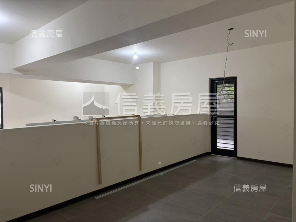 【盛河八方】挑高金店面房屋室內格局與周邊環境