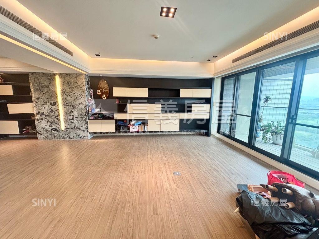 全坤世紀館絕美高樓層房屋室內格局與周邊環境