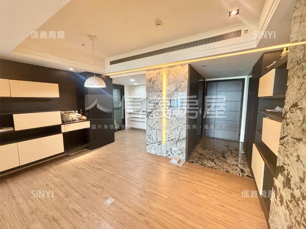 全坤世紀館絕美高樓層房屋室內格局與周邊環境