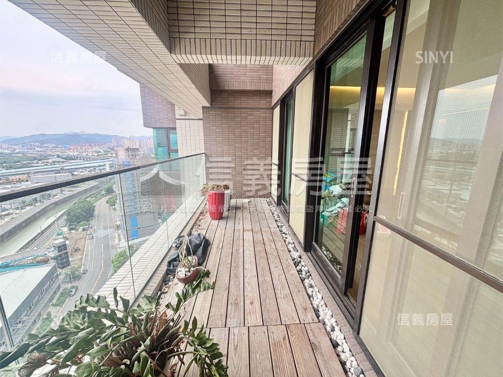 全坤世紀館絕美高樓層房屋室內格局與周邊環境