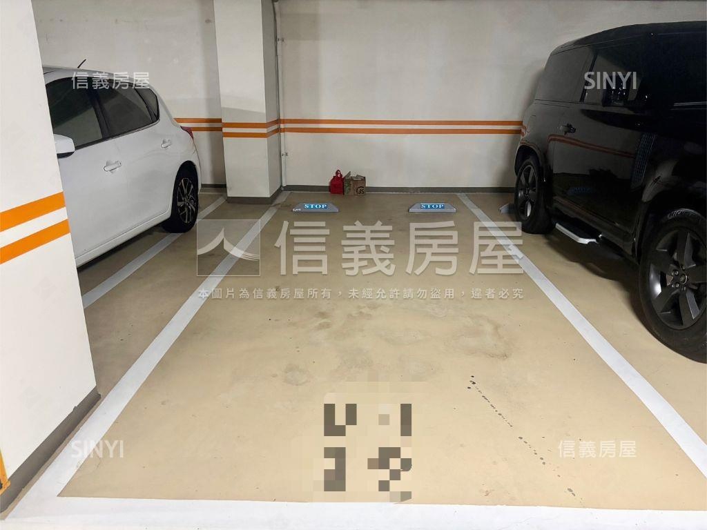 全坤世紀館絕美高樓層房屋室內格局與周邊環境