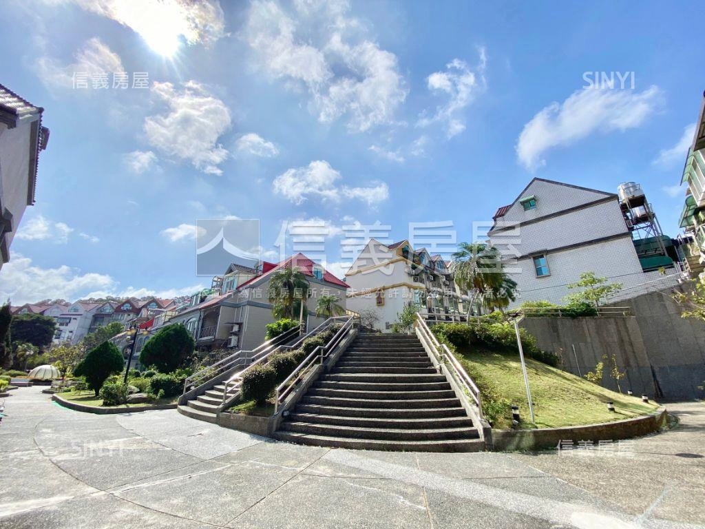 大自然庭院車位管理透天房屋室內格局與周邊環境