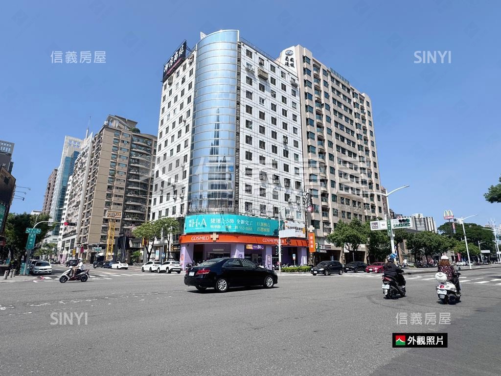 博愛二路‧知名超商金店面房屋室內格局與周邊環境