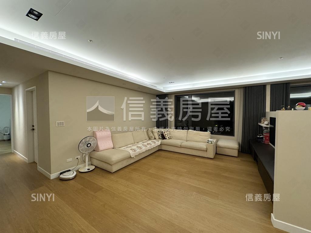 華固松疆磅礡大戶房屋室內格局與周邊環境