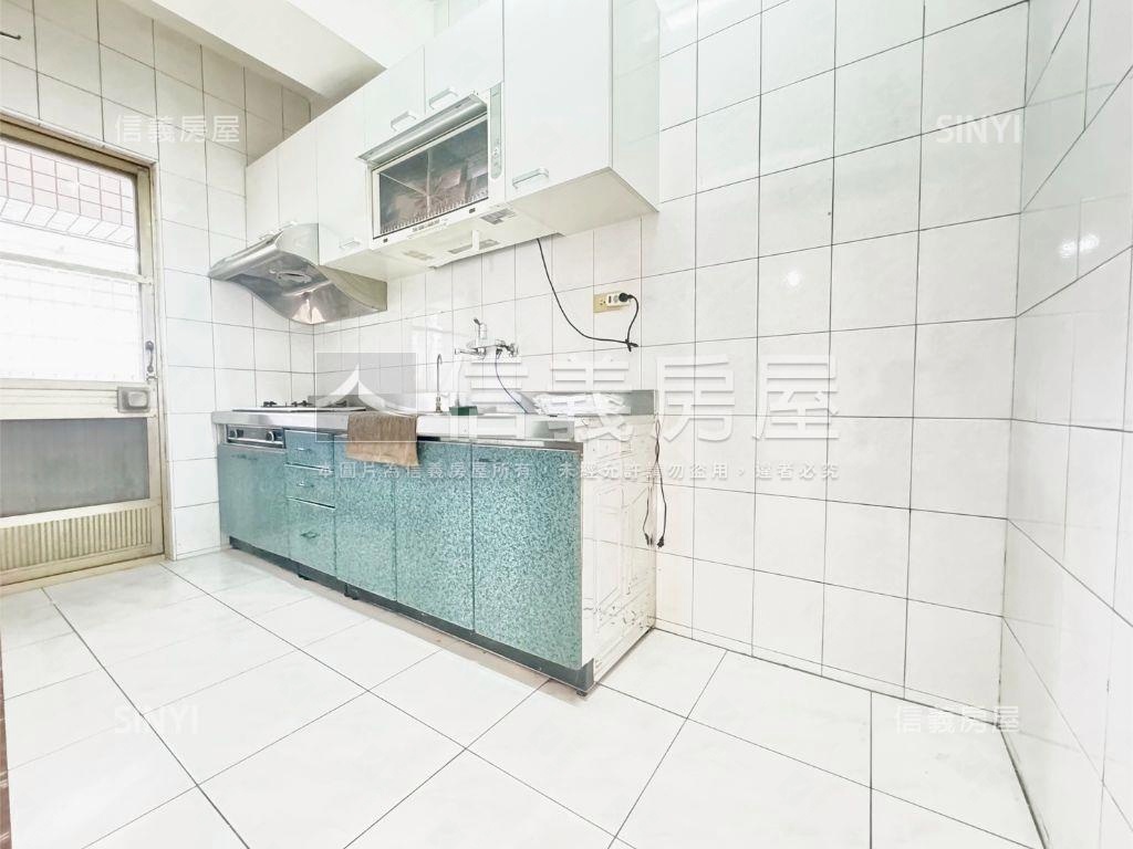 明華學區三房平車房屋室內格局與周邊環境