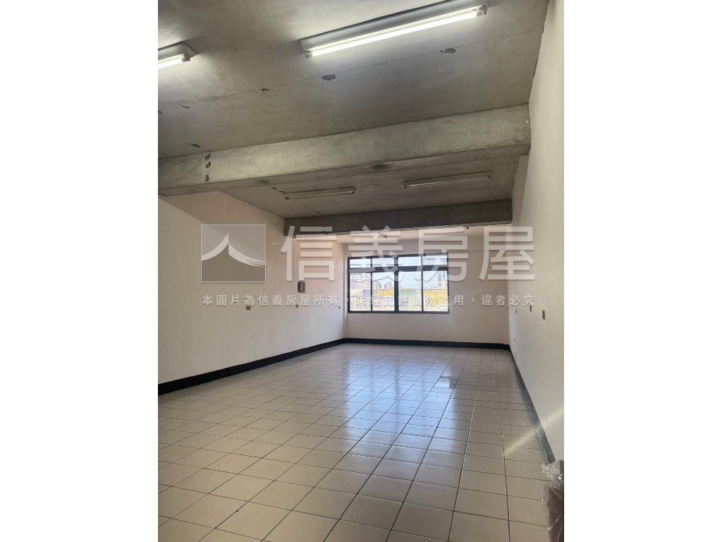 桃園後站商圈臨路透天店面房屋室內格局與周邊環境