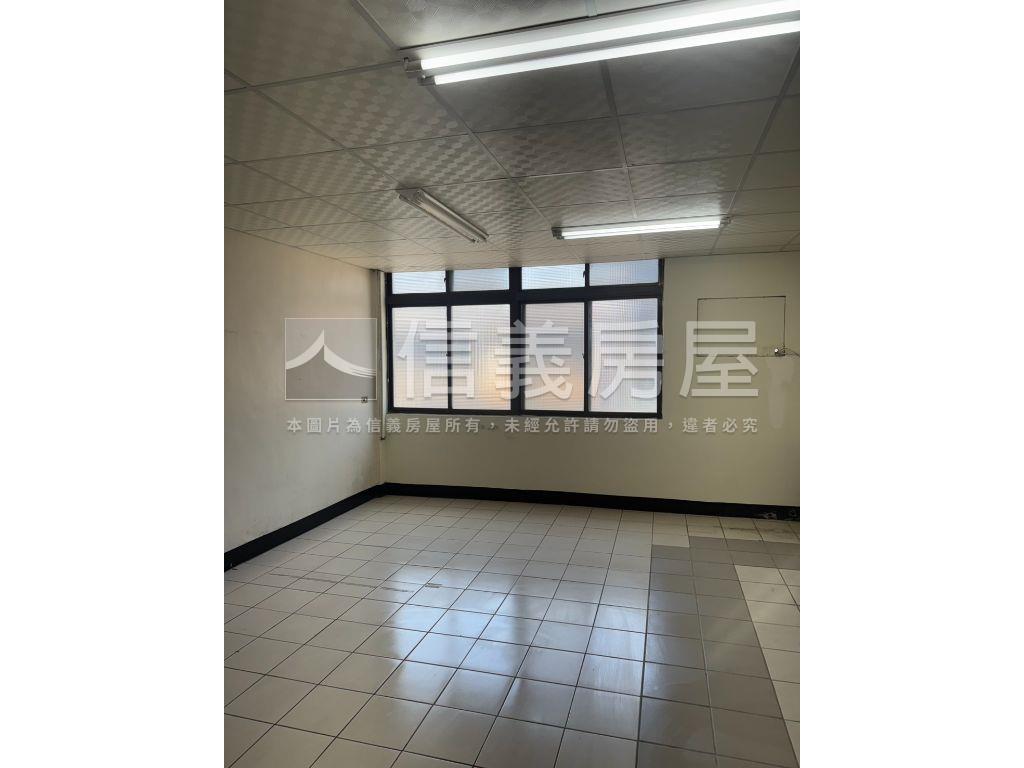 桃園後站商圈臨路透天店面房屋室內格局與周邊環境