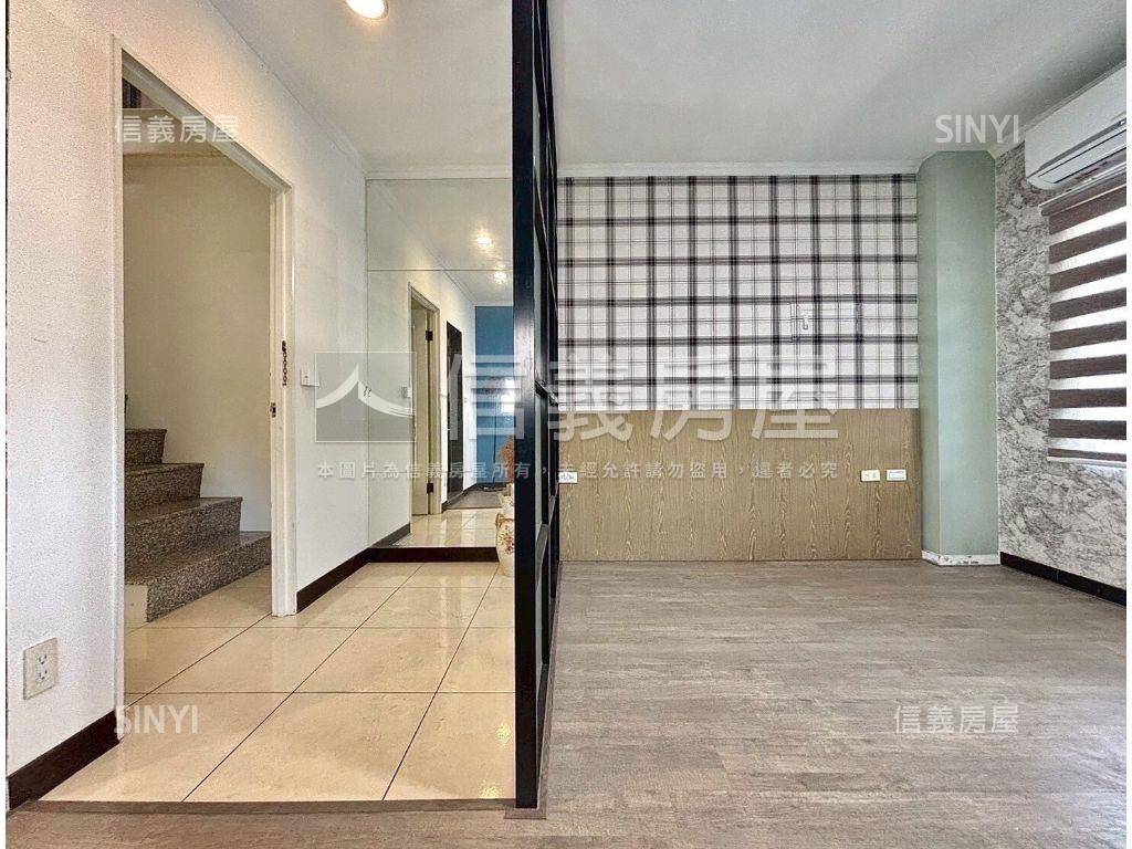 站前北門。獨棟邊間店面房屋室內格局與周邊環境