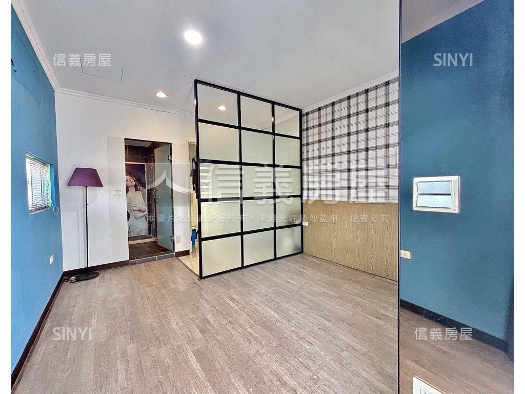 站前北門。獨棟邊間店面房屋室內格局與周邊環境