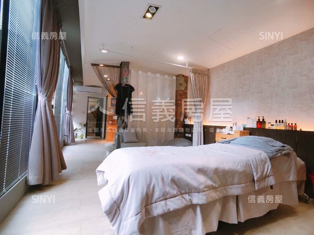 站前北門。獨棟邊間店面房屋室內格局與周邊環境