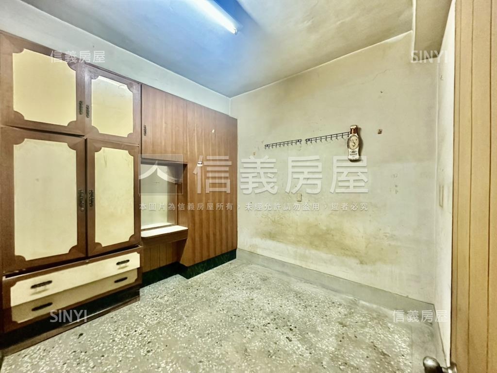 東區大地坪前後臨路透天房屋室內格局與周邊環境