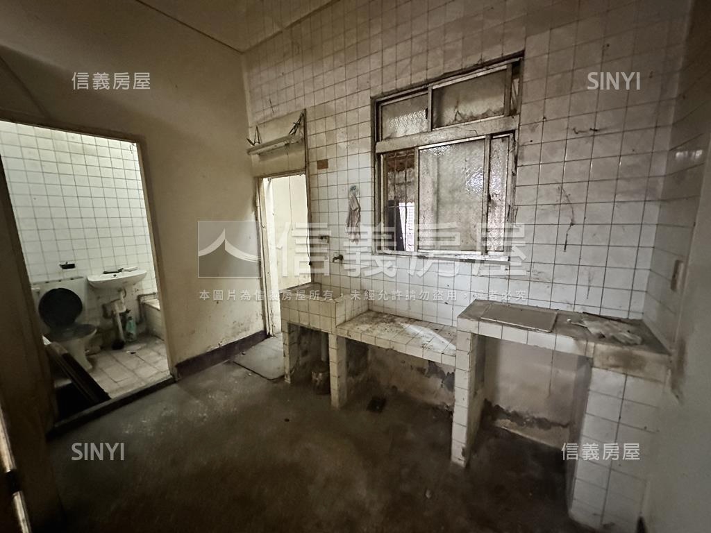 近ＬＢ１０站稀有一樓房屋室內格局與周邊環境