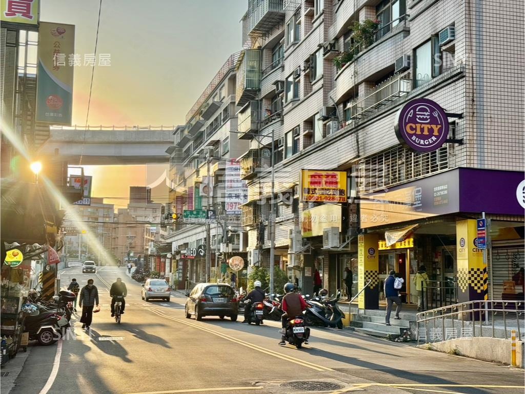 近ＬＢ１０站稀有一樓房屋室內格局與周邊環境