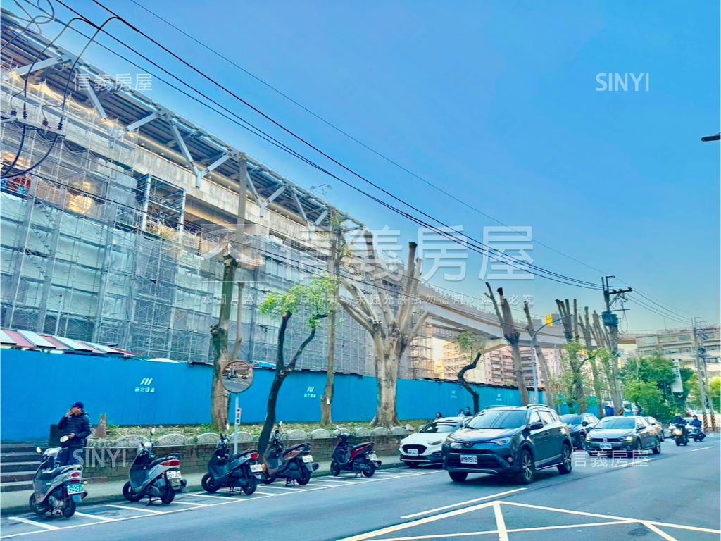 近ＬＢ１０站稀有一樓房屋室內格局與周邊環境