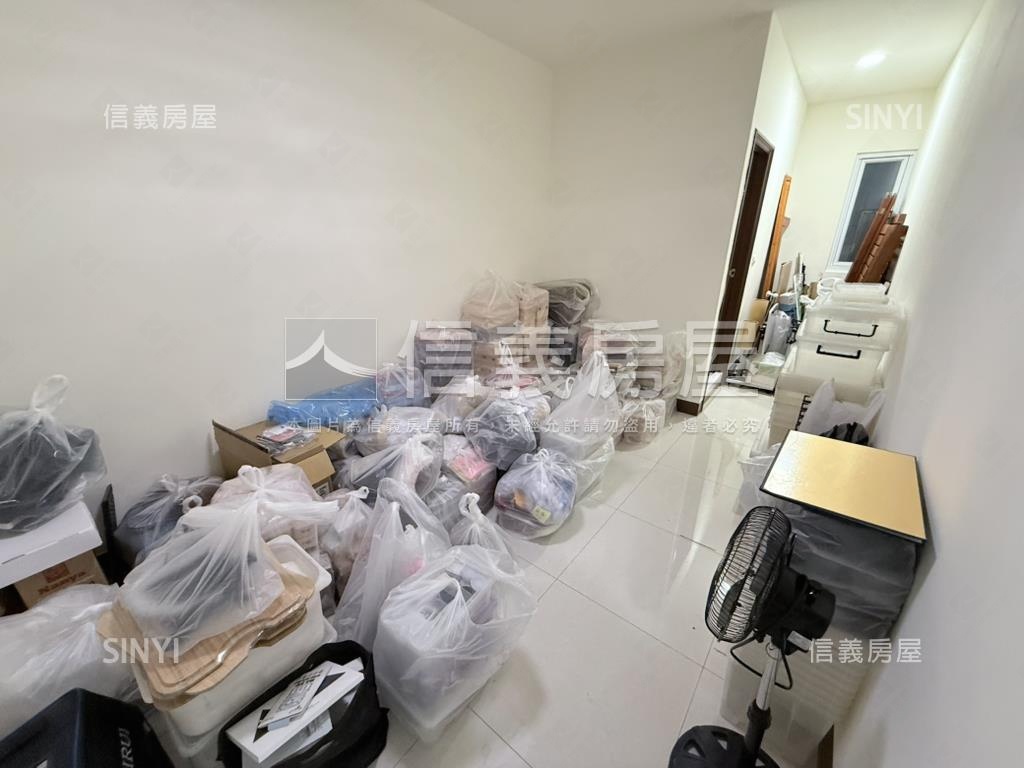 車站翻新質感店面房屋室內格局與周邊環境