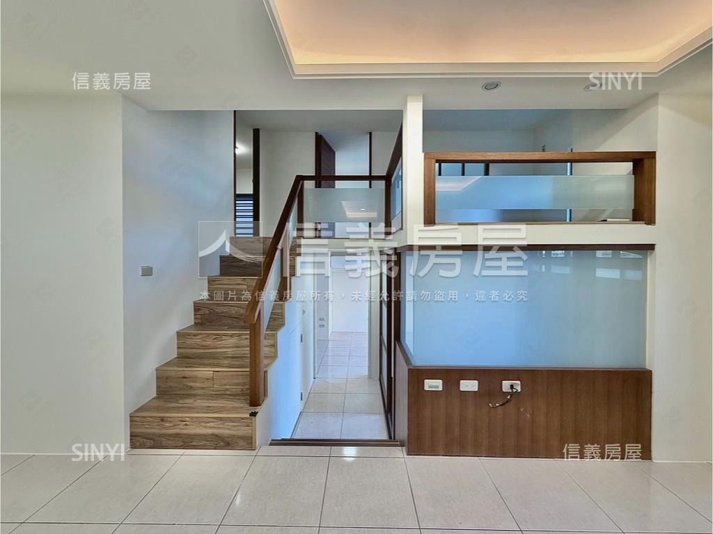 順天獅子城前棟園道戶車位房屋室內格局與周邊環境