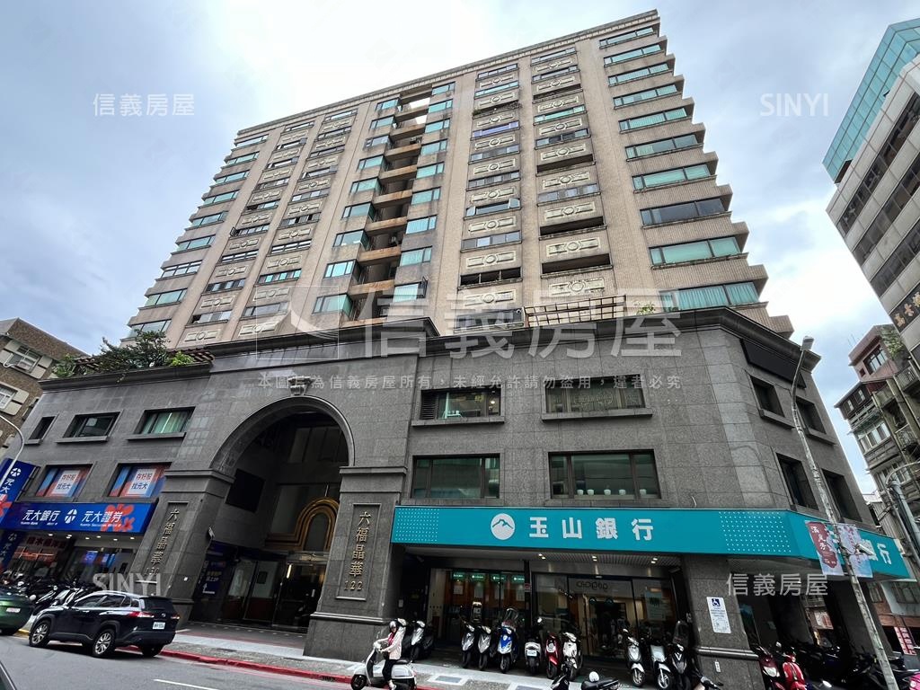 六福晶華優質辦公稀有釋出房屋室內格局與周邊環境