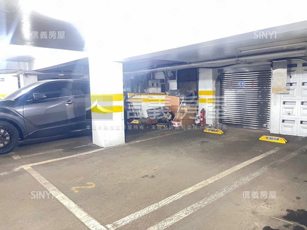 鳳翔芳鄰坡平車位房屋室內格局與周邊環境