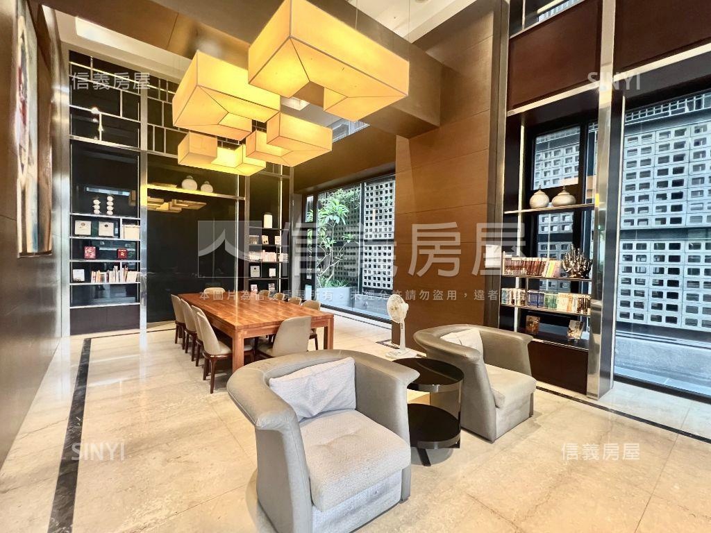 土庫二龍騰天璽採光２房房屋室內格局與周邊環境