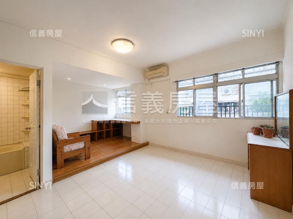 芝山電梯兩房兩衛浴房屋室內格局與周邊環境