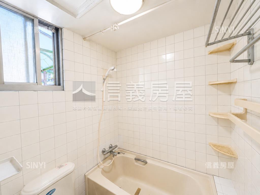 芝山電梯兩房兩衛浴房屋室內格局與周邊環境