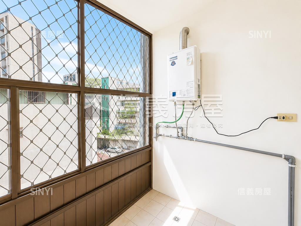 芝山電梯兩房兩衛浴房屋室內格局與周邊環境