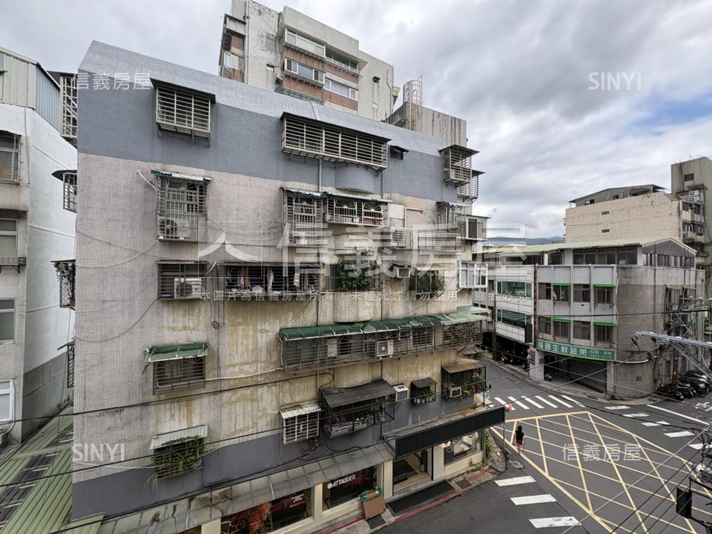 芝山電梯兩房兩衛浴房屋室內格局與周邊環境