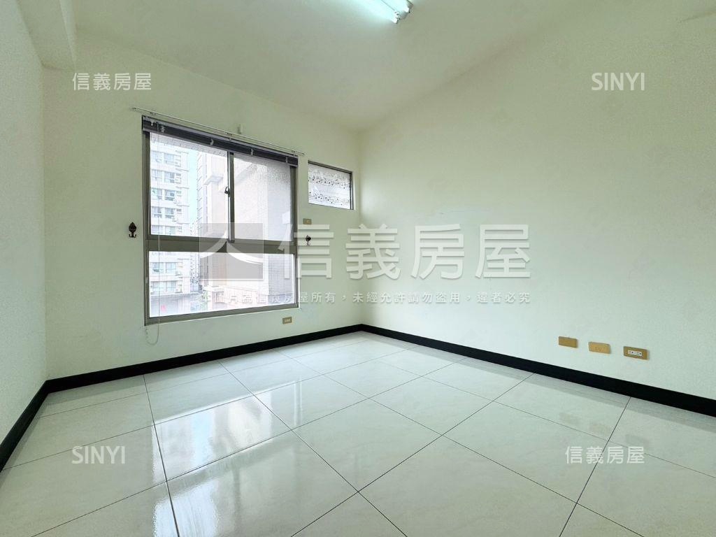二空新城Ｃ區四房平車房屋室內格局與周邊環境
