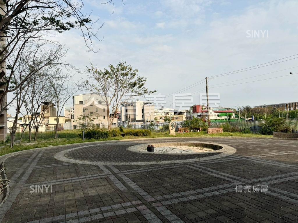 二空新城Ｃ區四房平車房屋室內格局與周邊環境