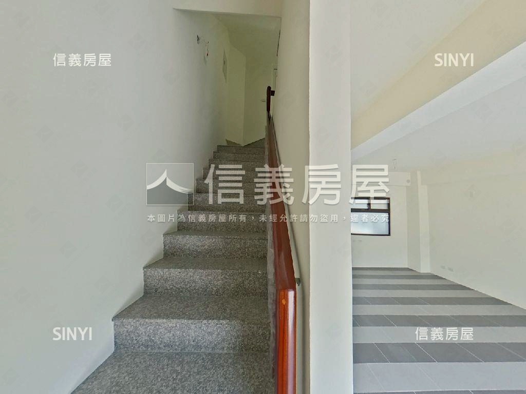 近國一大面寬美墅房屋室內格局與周邊環境