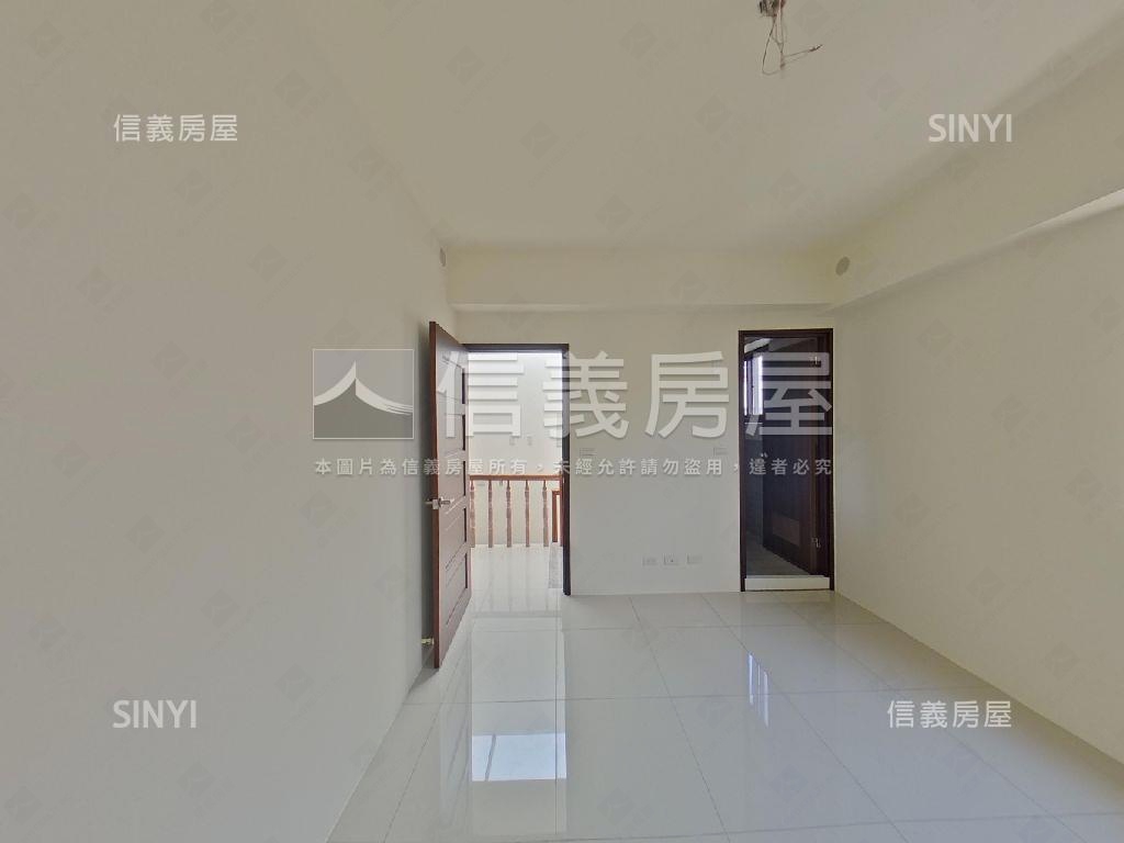 近國一大面寬美墅房屋室內格局與周邊環境