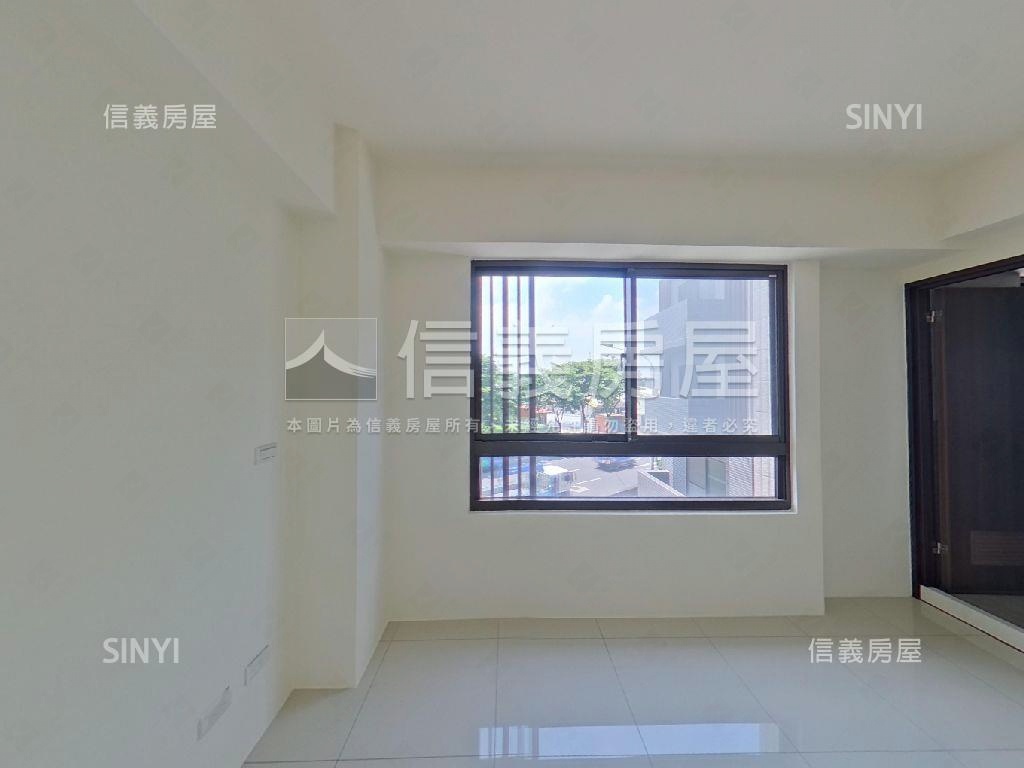 近國一大面寬美墅房屋室內格局與周邊環境