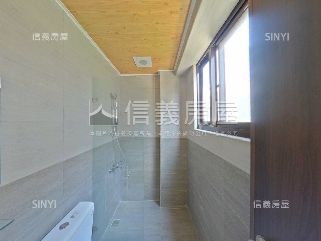 近國一大面寬美墅房屋室內格局與周邊環境