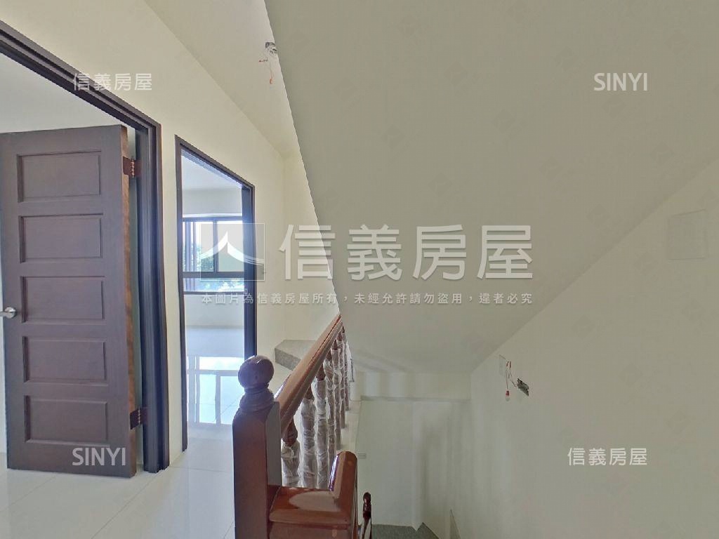 近國一大面寬美墅房屋室內格局與周邊環境