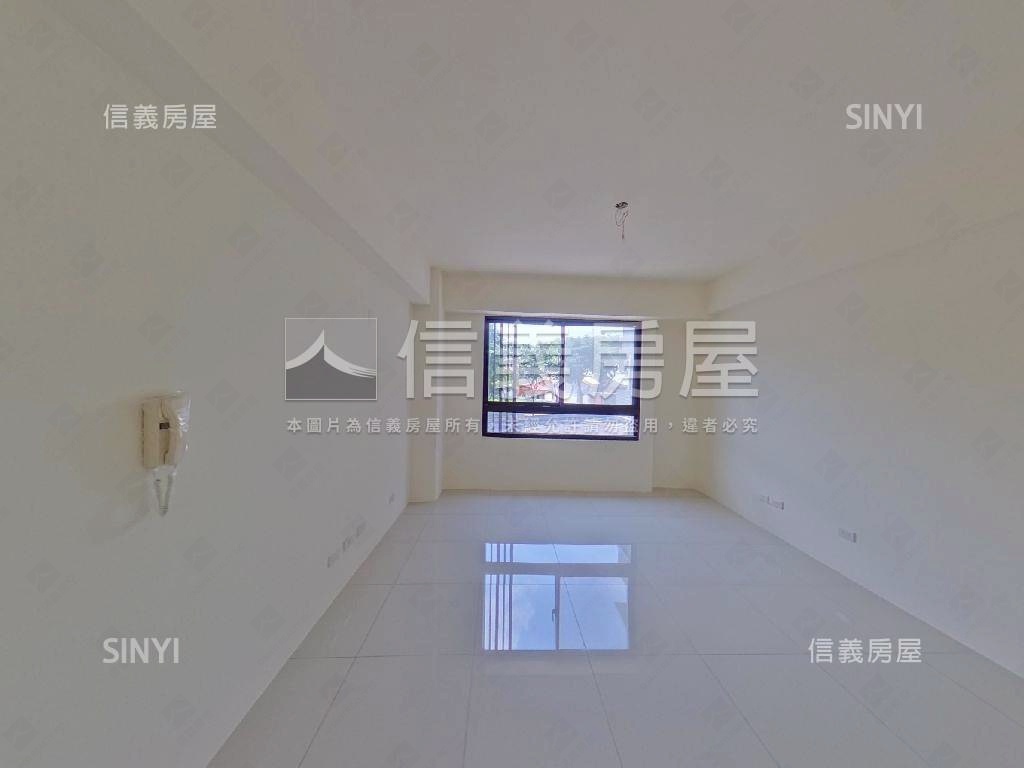 近國一大面寬美墅房屋室內格局與周邊環境