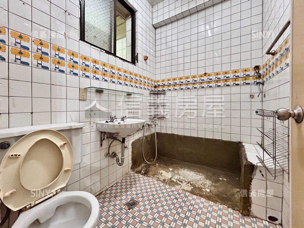 搶手捷運黃金公寓三樓房屋室內格局與周邊環境