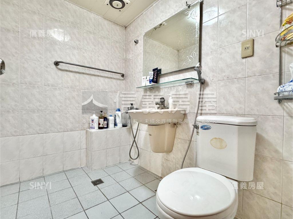 近巨蛋三房平車美宅房屋室內格局與周邊環境