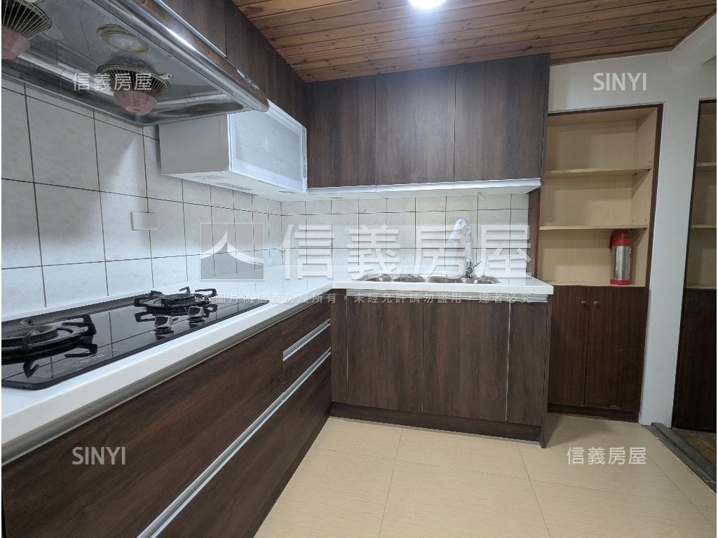 未來捷運喜上加喜挑高美宅房屋室內格局與周邊環境